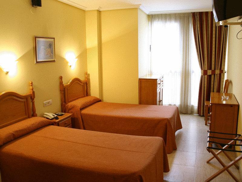 Hotel Trapemar Burjassot Szoba fotó