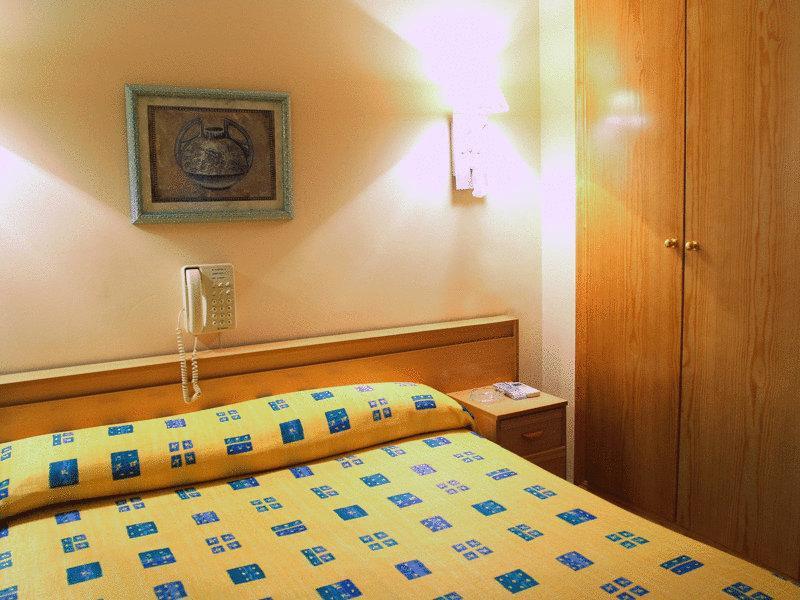 Hotel Trapemar Burjassot Szoba fotó
